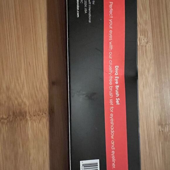 Beauty Diva London Diva Eye Brush set NWT - Picture 2 of 2
